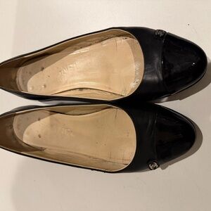 CHANEL Black Leather / Patent Leather Ballet Flats